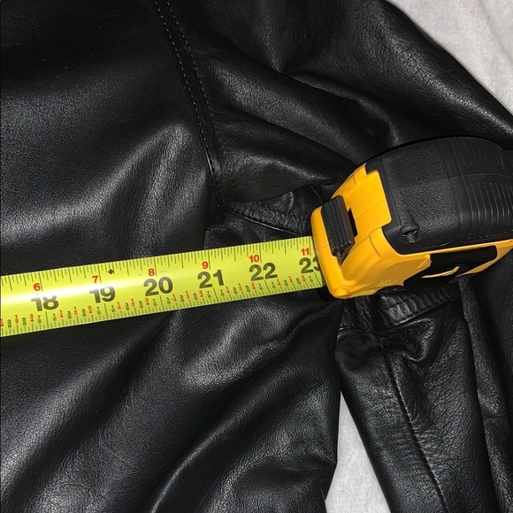 Vintage EUC Women's Black Leather Coat/Trench by Pelle Studio - Picture 10 of 16